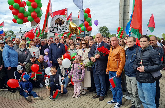 Работники ОАО «Брестский ЛВЗ «Белалко» приняли участие в в праздничных мероприятиях, посвященных Дню Победы!