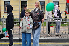 ФОТОФАКТ: Белалко принимает участие в торжественном митинге, посвященном Дню Победы.